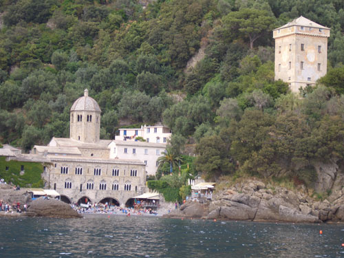 21 bella S. Fruttuoso