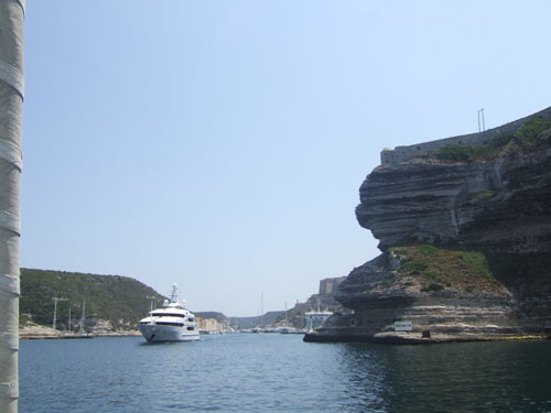 46 ) BONIFACIO